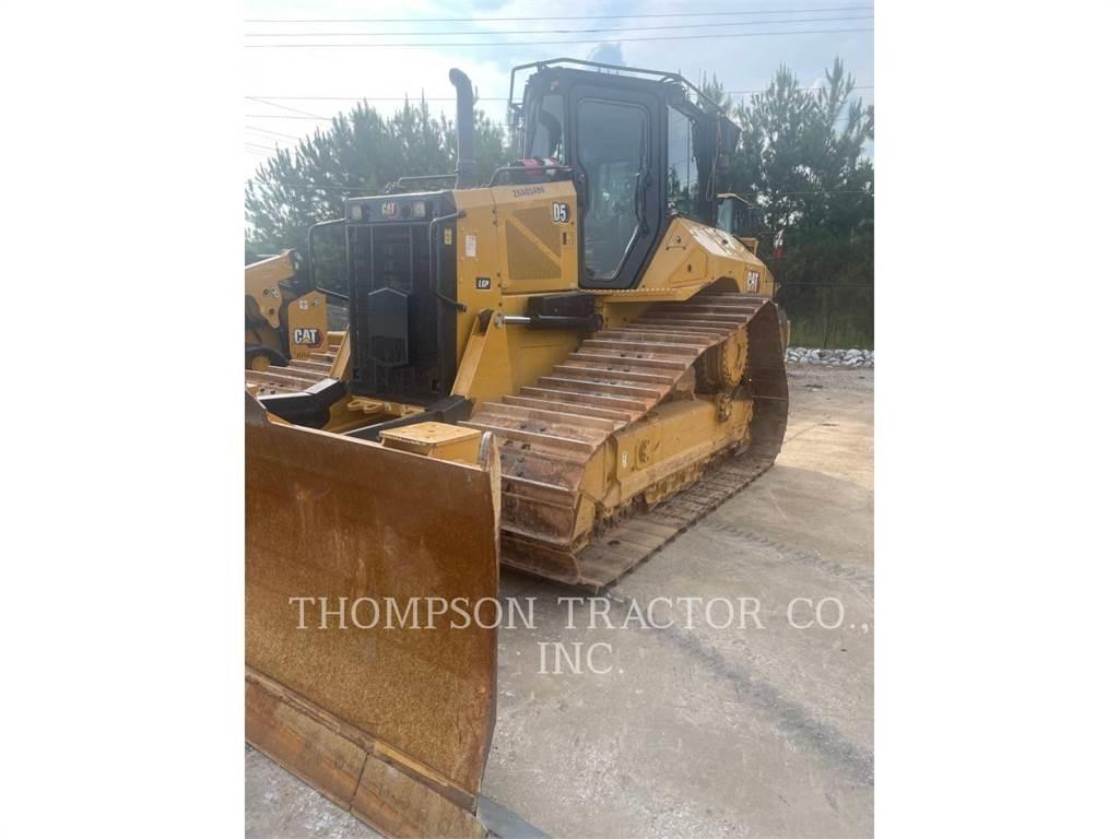 CAT D5 Buldozer sobre oruga
