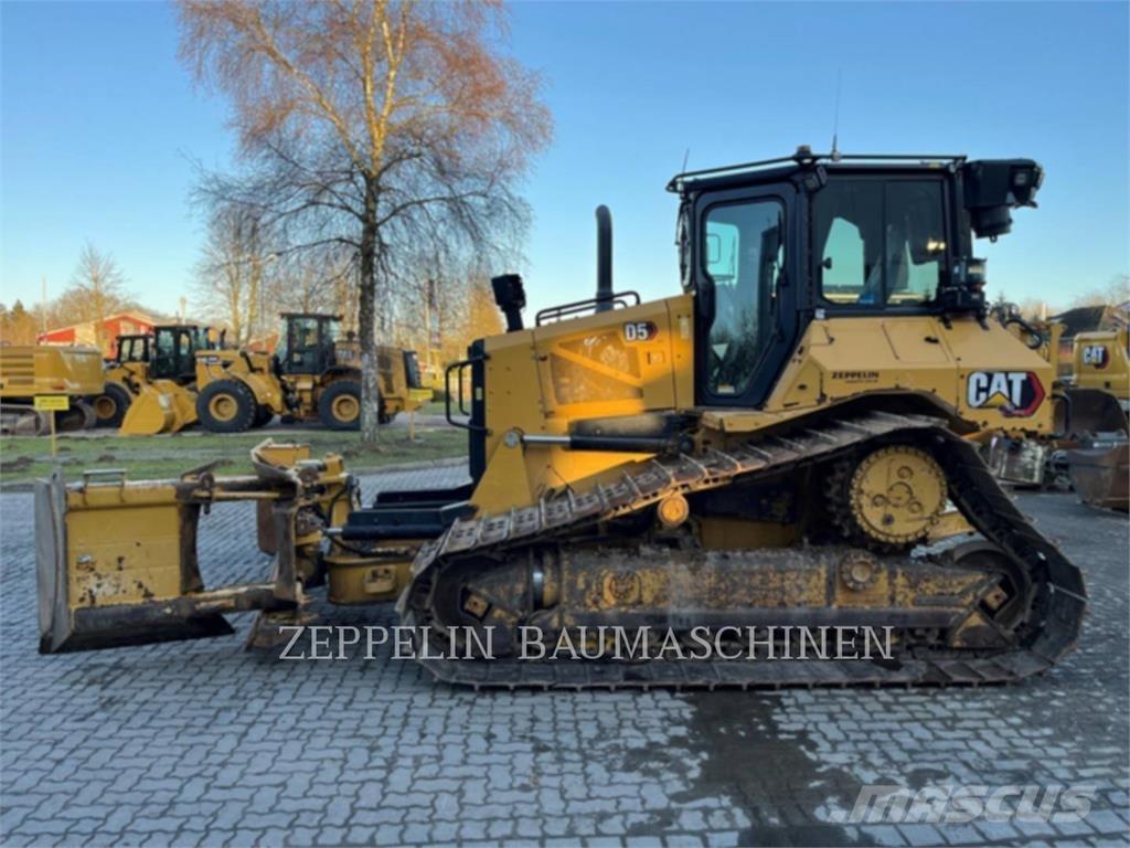 CAT D5 Buldozer sobre oruga