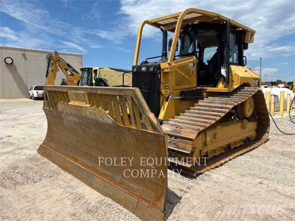 CAT D5-17LGVX Buldozer sobre oruga