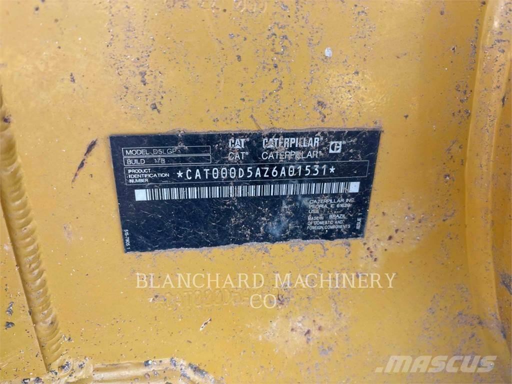 CAT D5 LGP Buldozer sobre oruga
