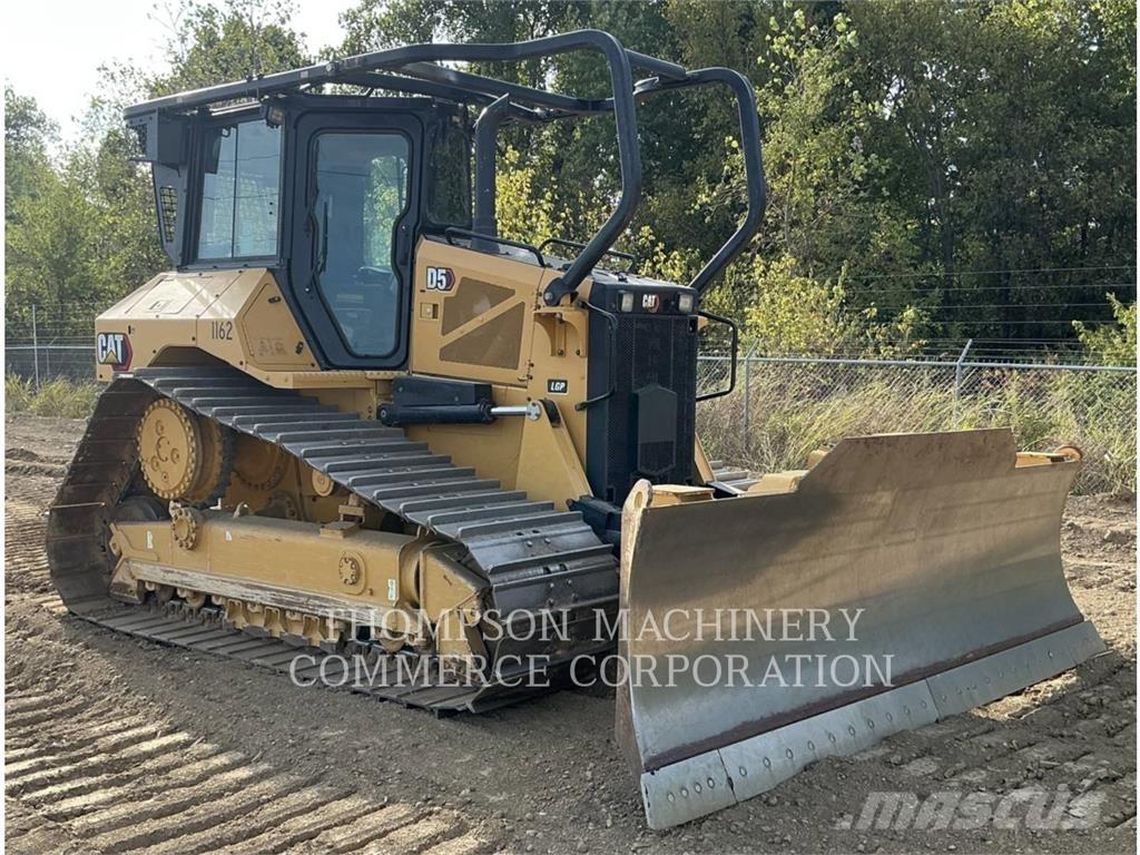 CAT D5 LGP Buldozer sobre oruga