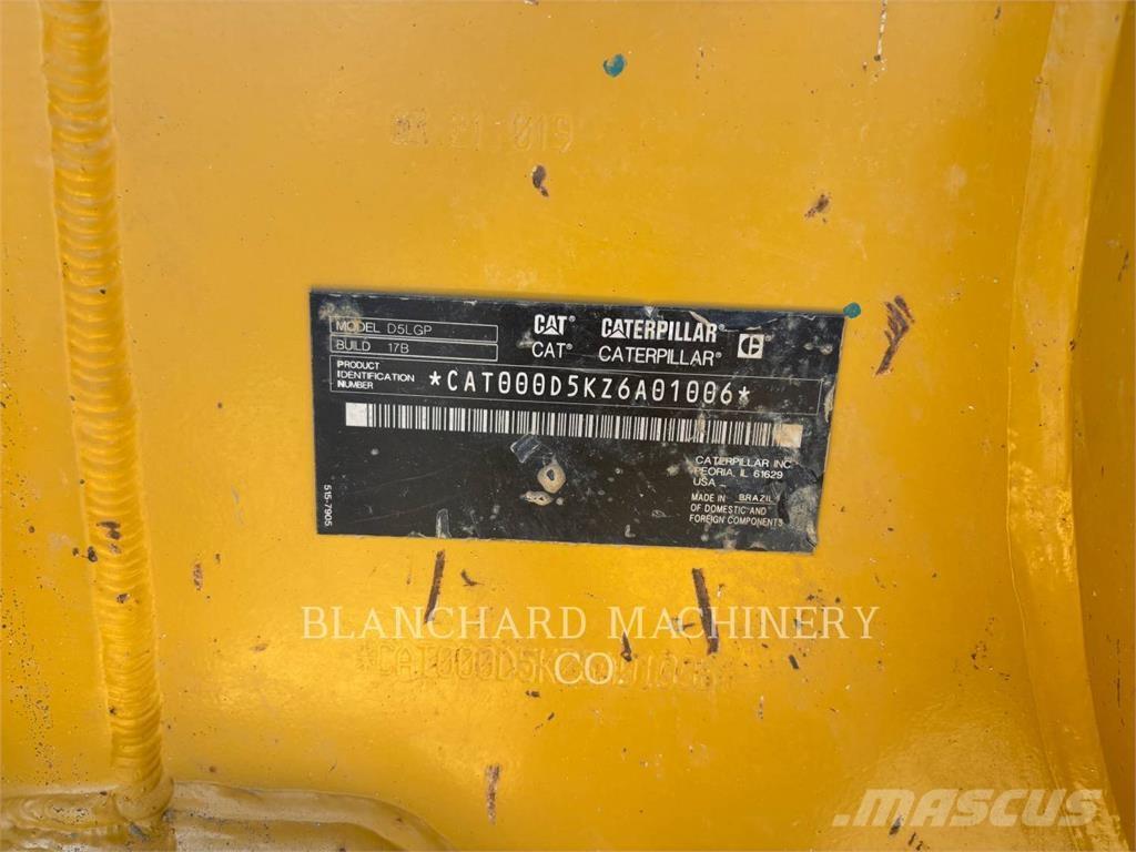 CAT D5 LGP Buldozer sobre oruga