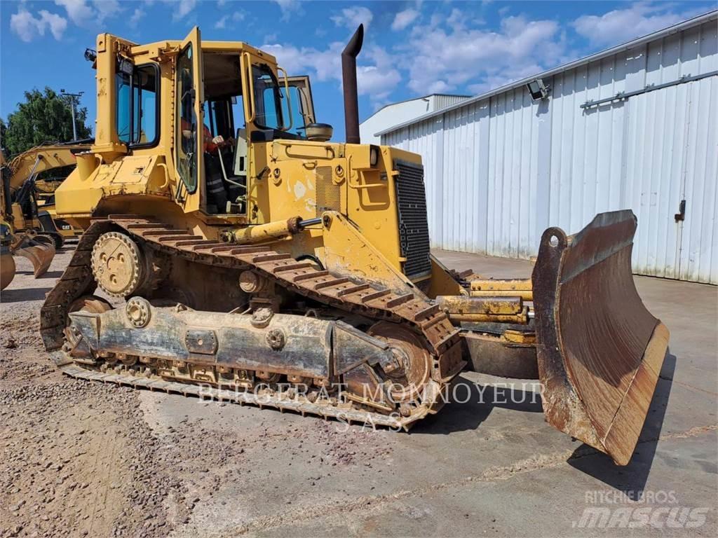 CAT D5H Buldozer sobre oruga