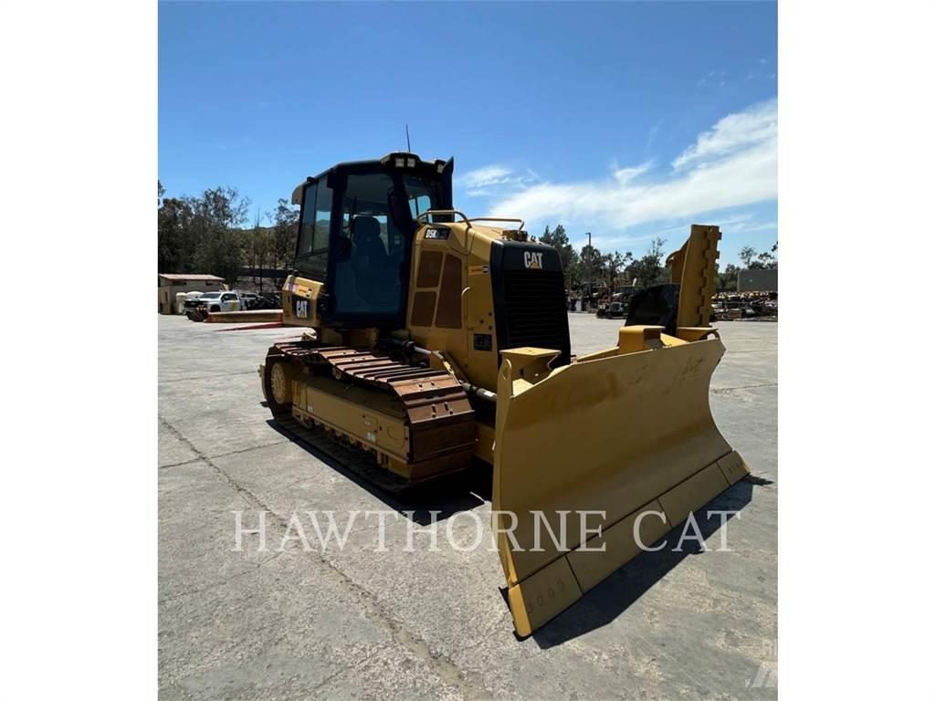 CAT D5K2 Buldozer sobre oruga