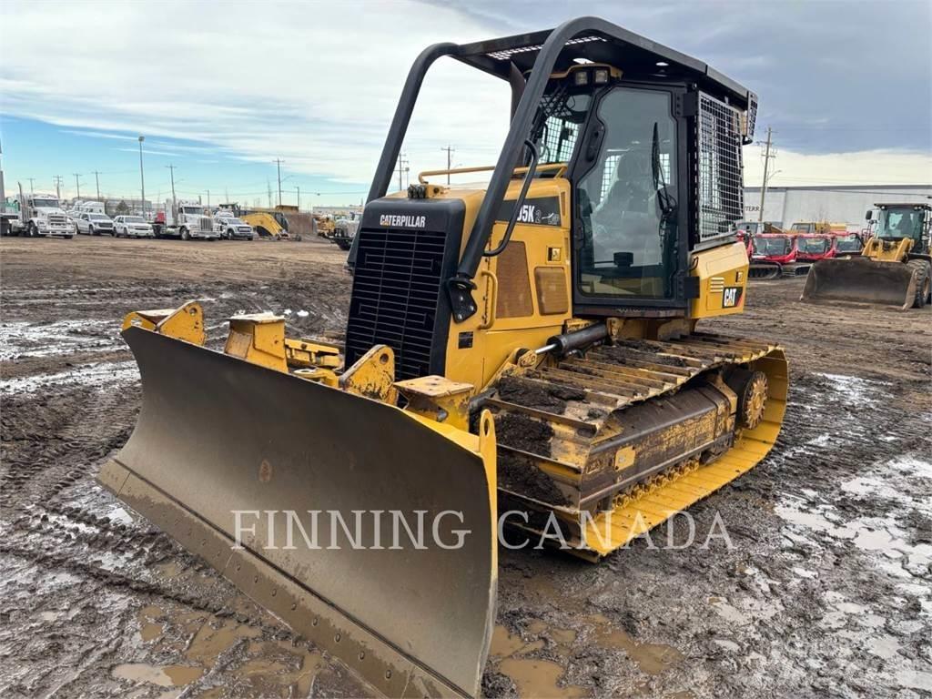 CAT D5K2 Buldozer sobre oruga