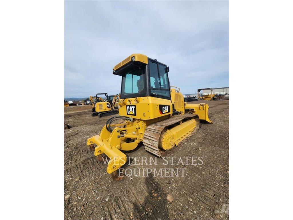 CAT D5K2 Buldozer sobre oruga