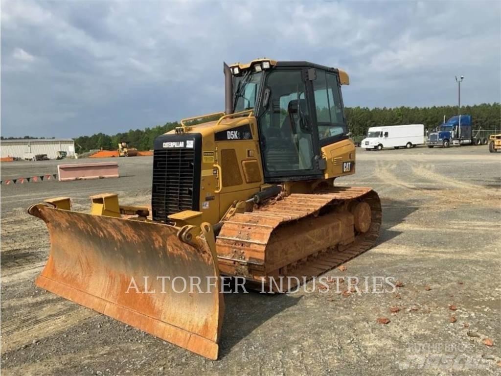 CAT D5K2 LGP Buldozer sobre oruga