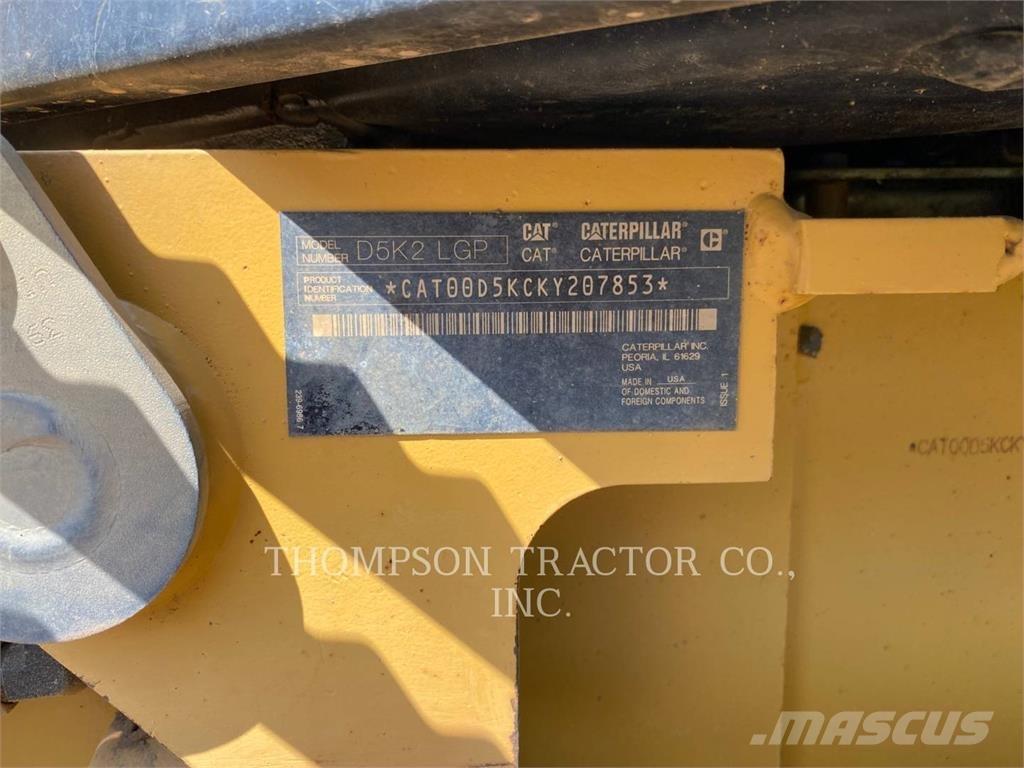 CAT D5K2 LGP Buldozer sobre oruga