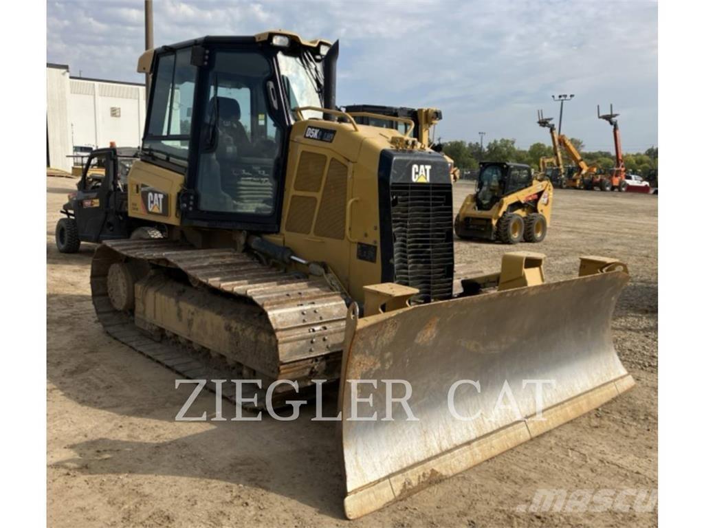 CAT D5K2LGP Buldozer sobre oruga