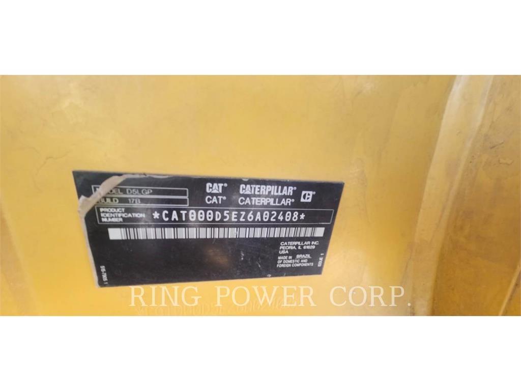 CAT D5VPEW Buldozer sobre oruga