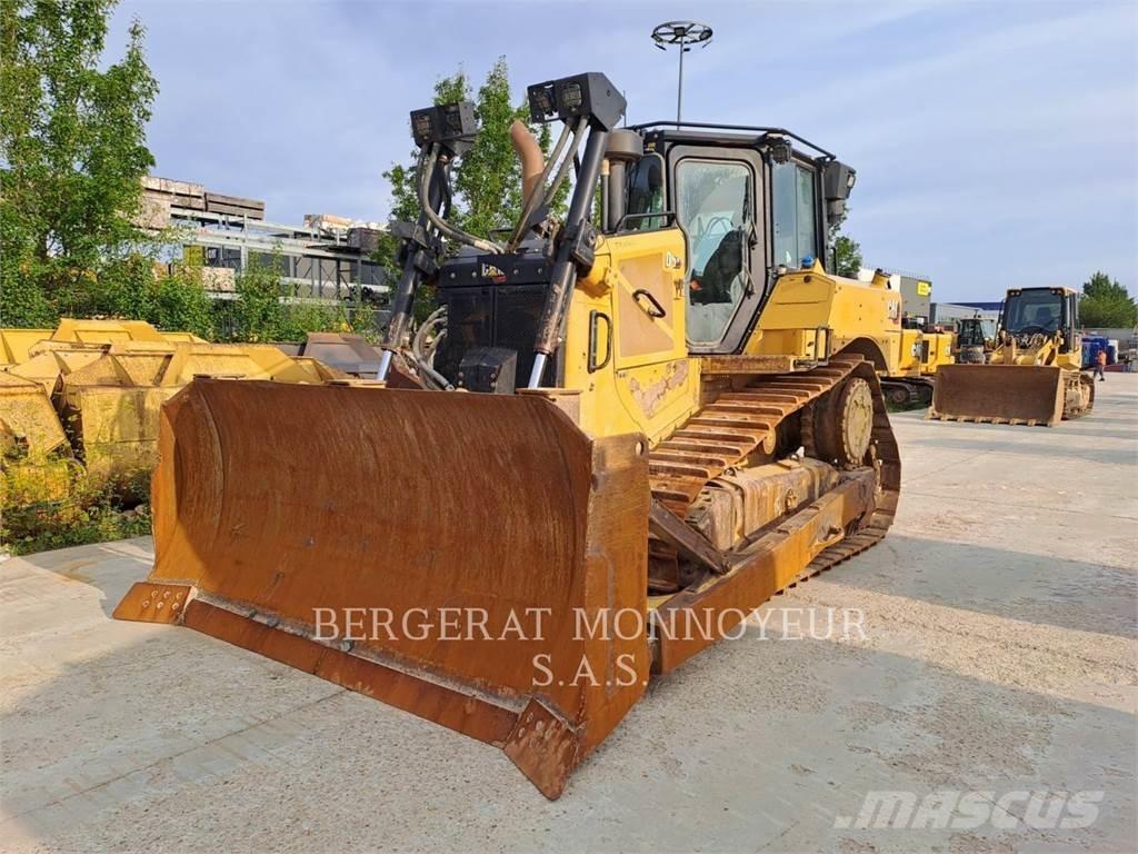 CAT D6 XE Buldozer sobre oruga