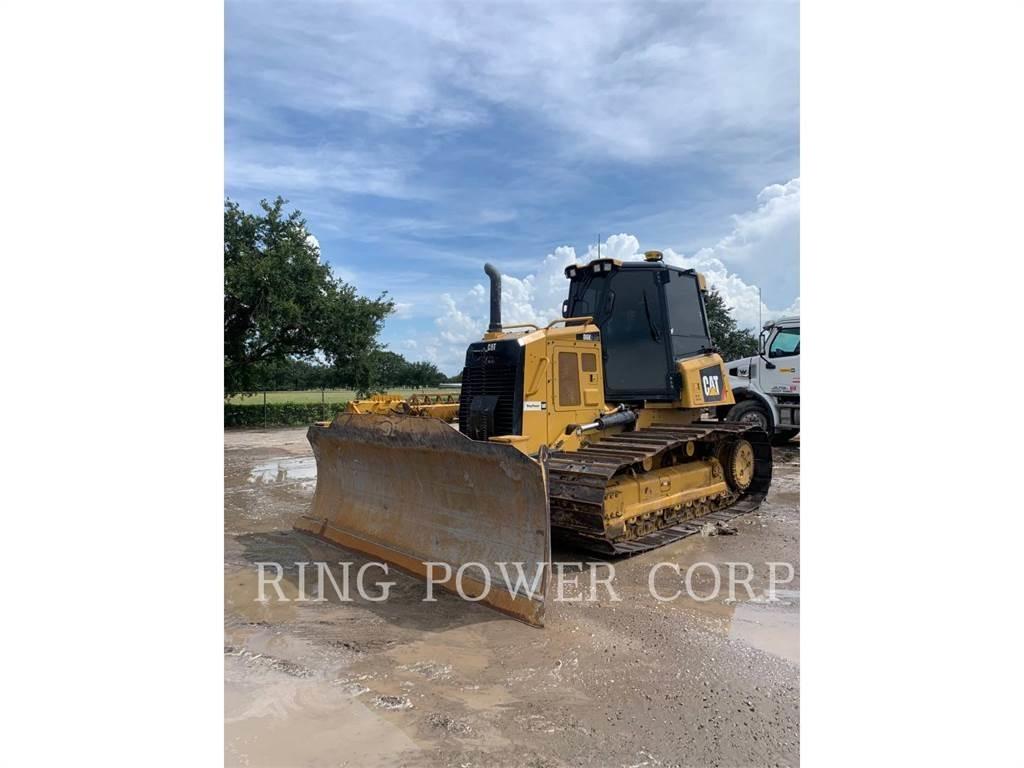 CAT D6K2LGPEW Buldozer sobre oruga