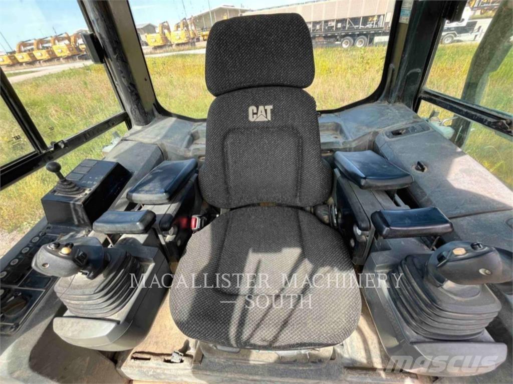 CAT D6KXL Buldozer sobre oruga