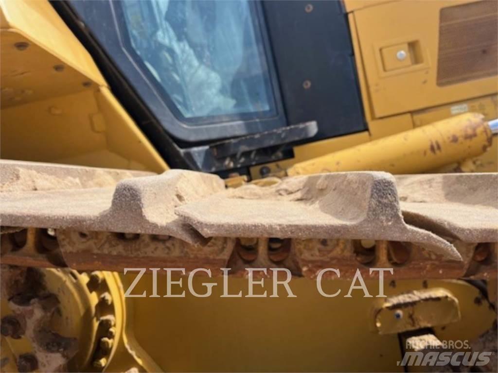 CAT D6N Buldozer sobre oruga