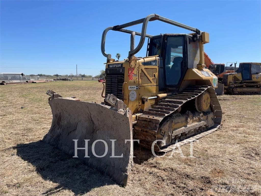 CAT D6N Buldozer sobre oruga