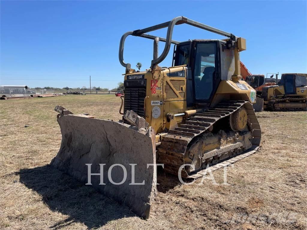 CAT D6N Buldozer sobre oruga