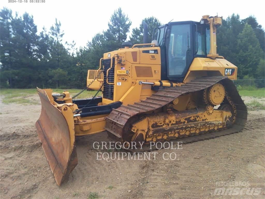 CAT D6N LGP Buldozer sobre oruga