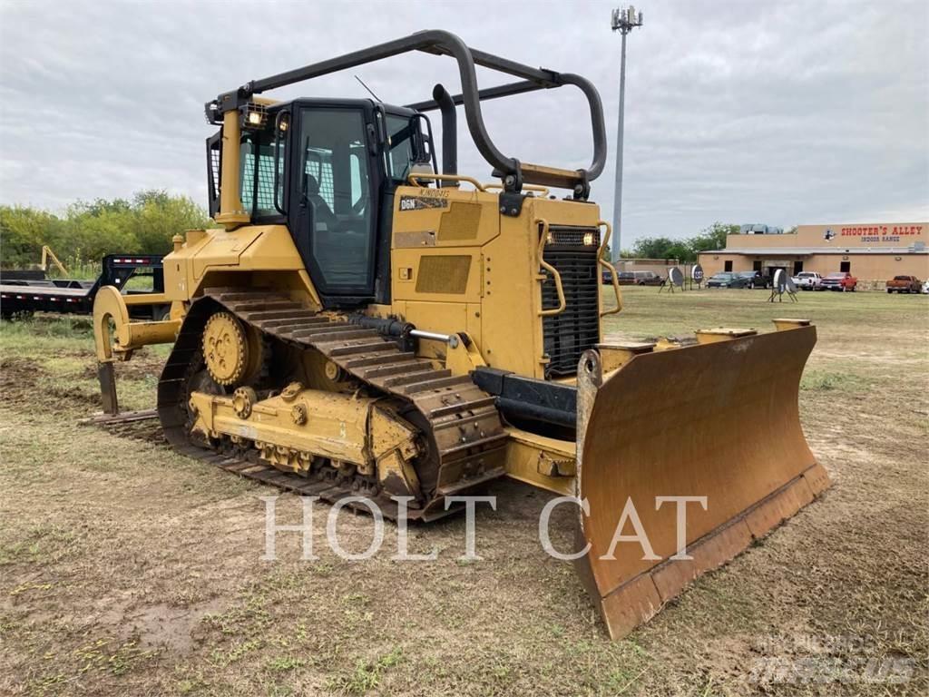 CAT D6N XL Buldozer sobre oruga