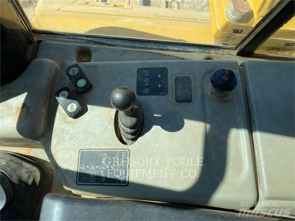 CAT D6NLGP Buldozer sobre oruga