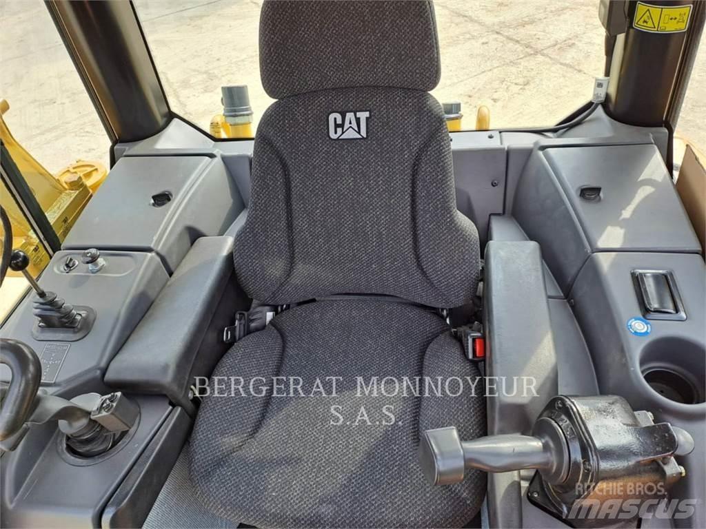 CAT D6NLGP Buldozer sobre oruga
