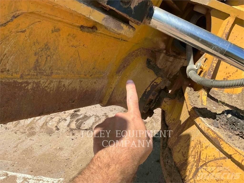 CAT D6NXL Buldozer sobre oruga
