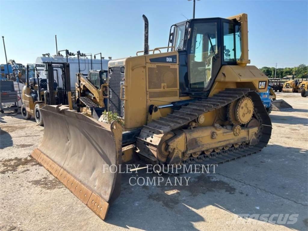 CAT D6NXL Buldozer sobre oruga