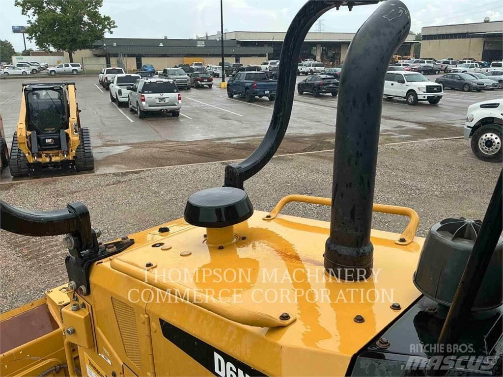 CAT D6NXL Buldozer sobre oruga