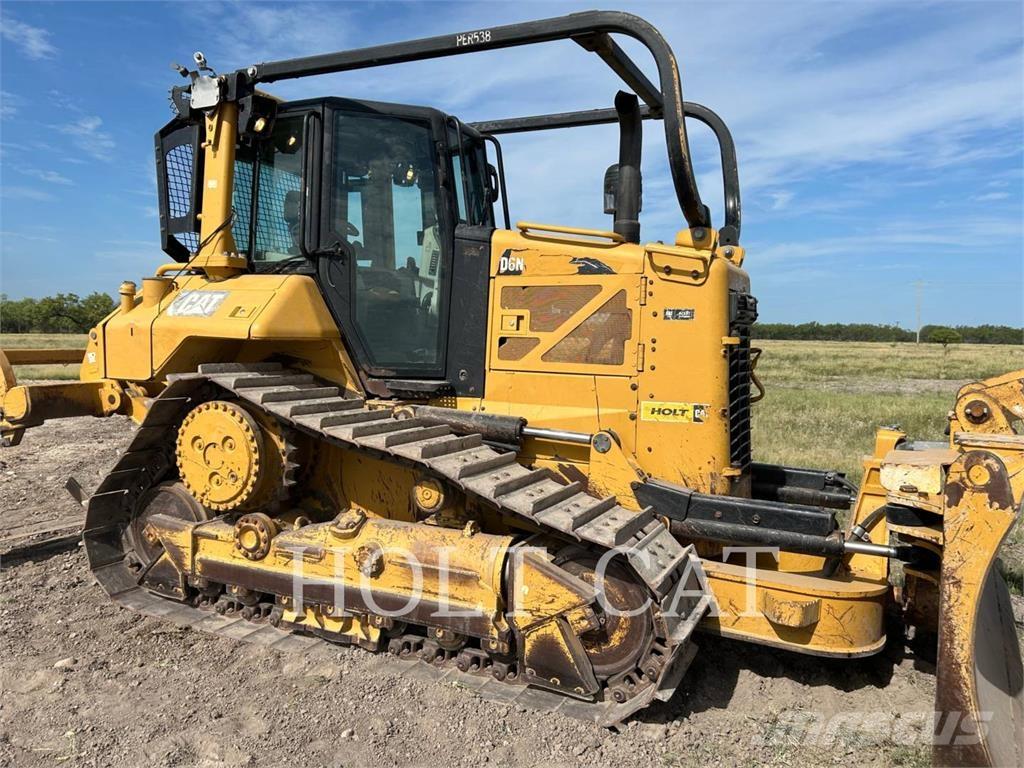 CAT D6NXL Buldozer sobre oruga