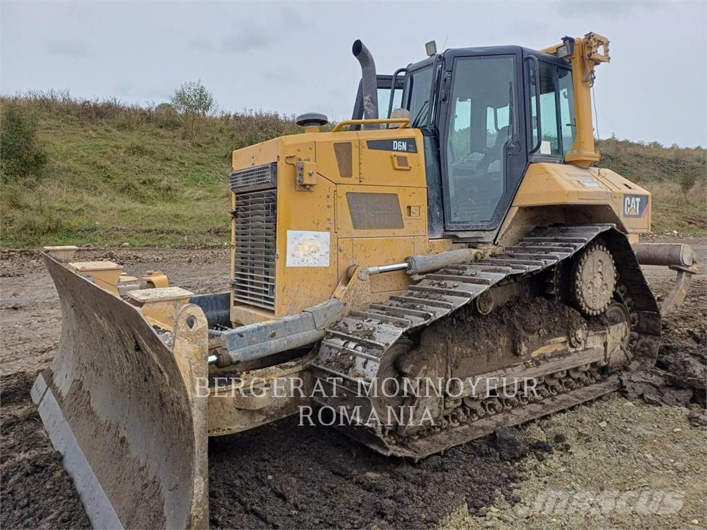 CAT D6NXL Buldozer sobre oruga