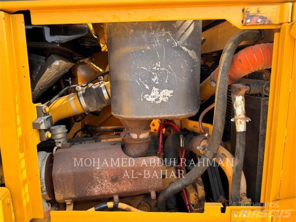 CAT D6T Buldozer sobre oruga