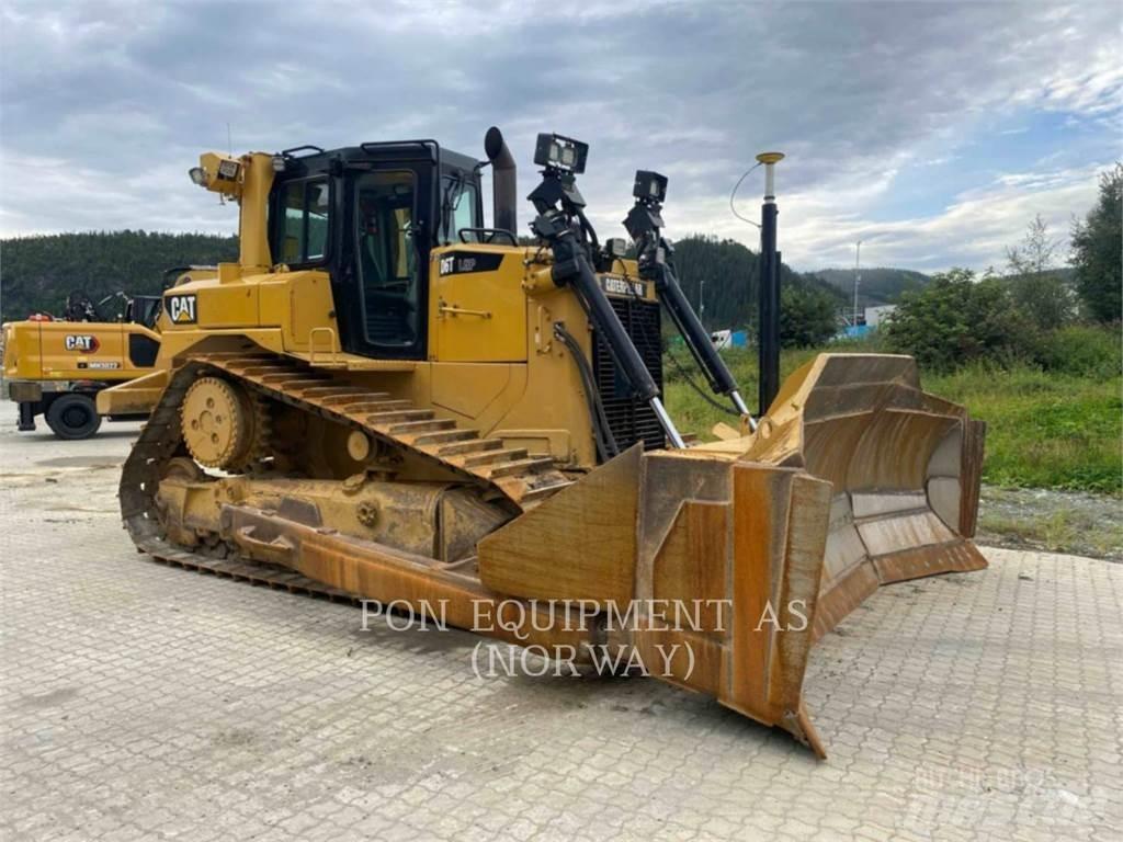 CAT D6T Buldozer sobre oruga