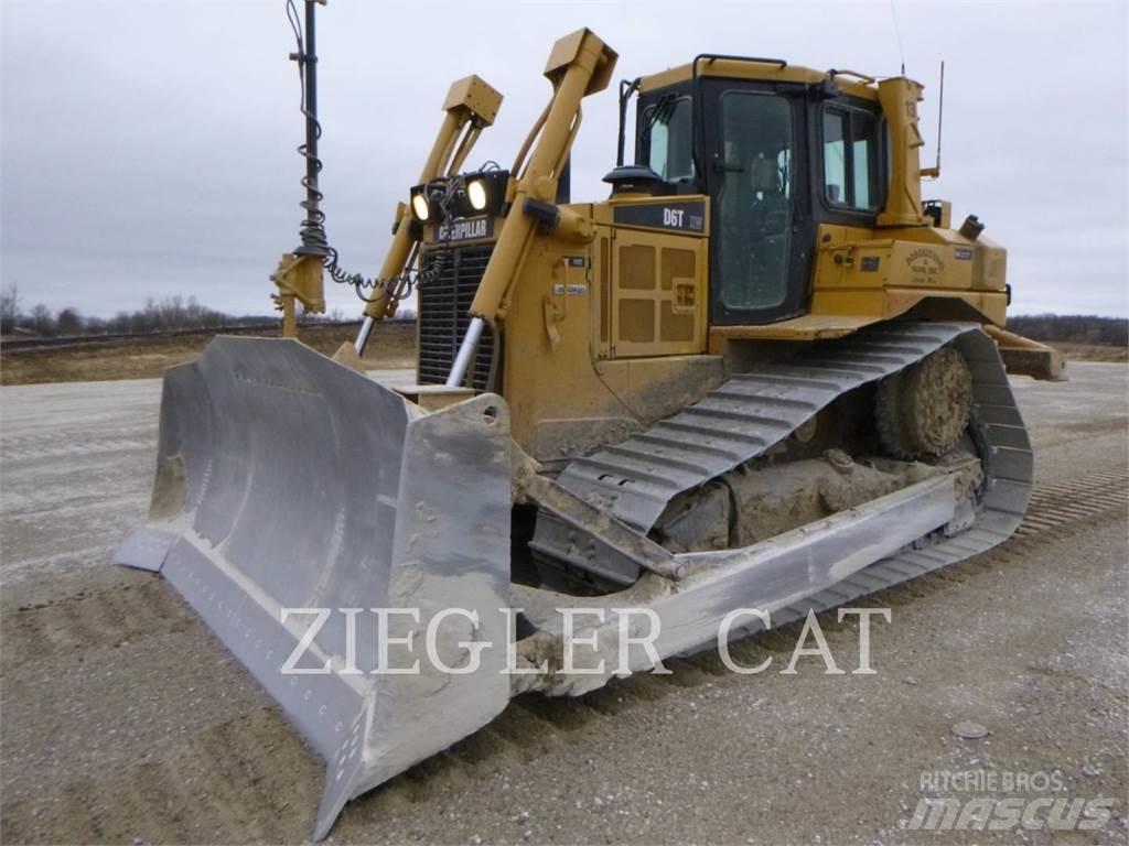 CAT D6T Buldozer sobre oruga