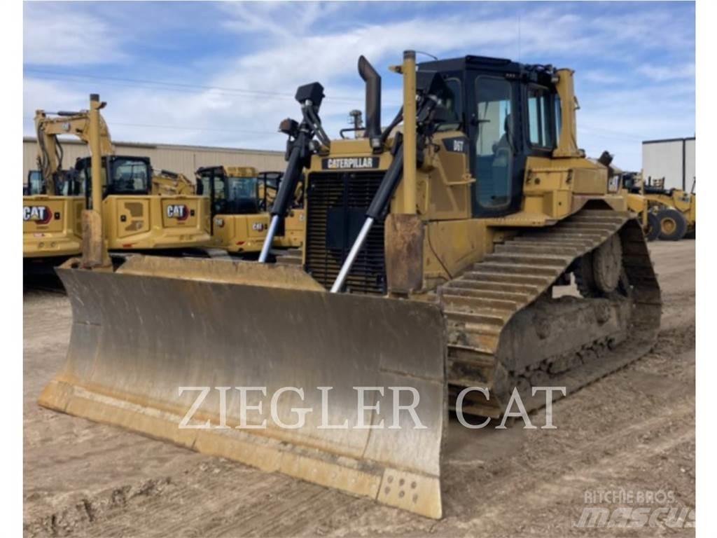CAT D6T Buldozer sobre oruga
