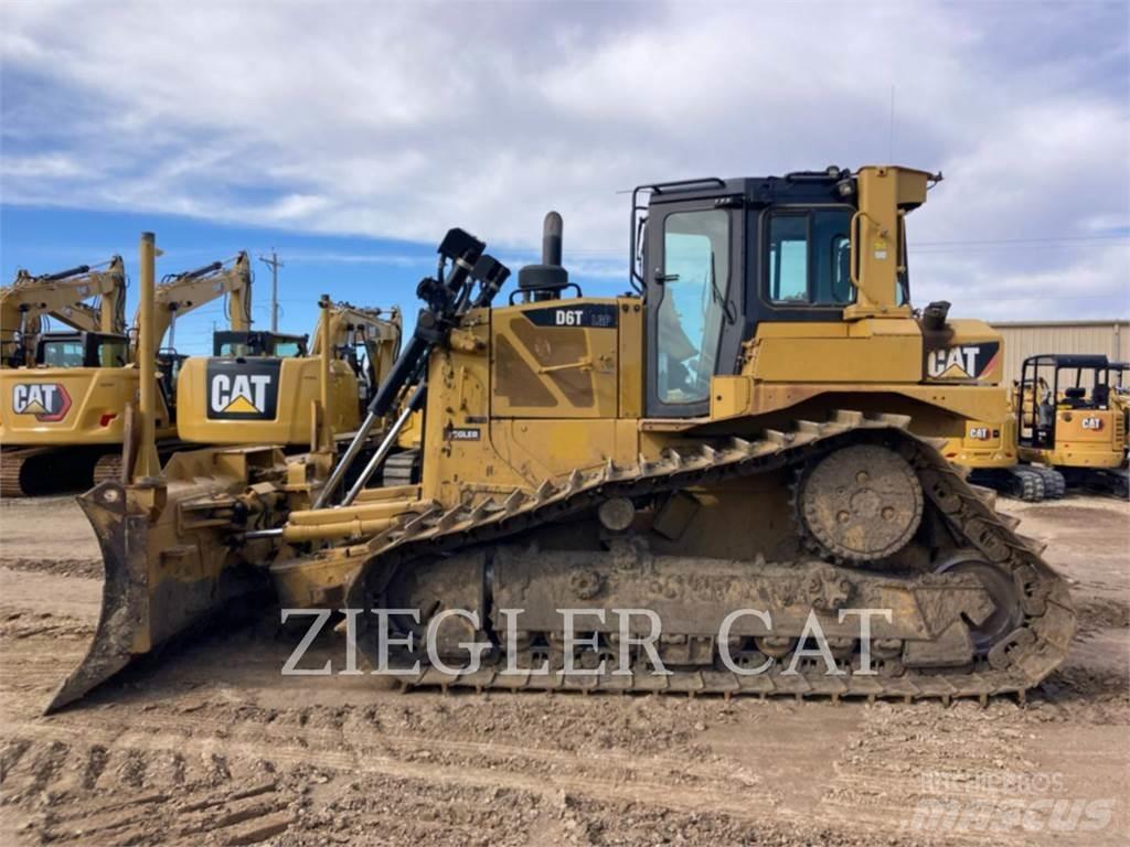 CAT D6T Buldozer sobre oruga