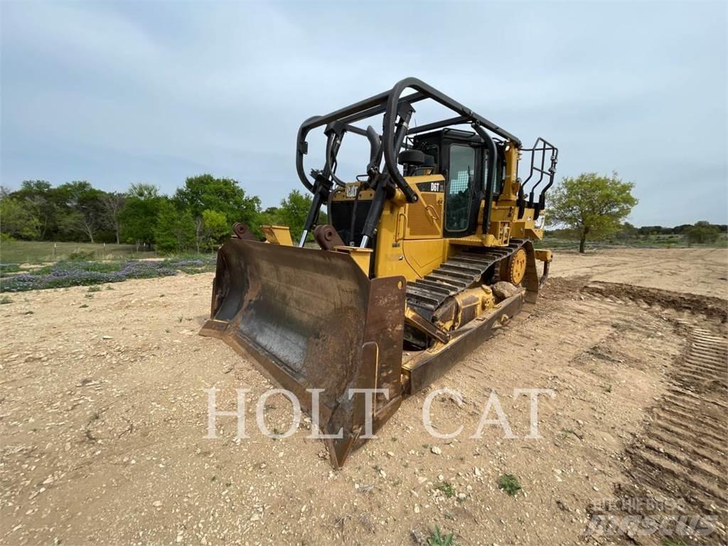 CAT D6T Buldozer sobre oruga