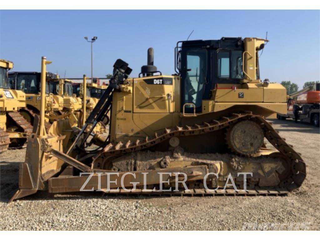 CAT D6T Buldozer sobre oruga