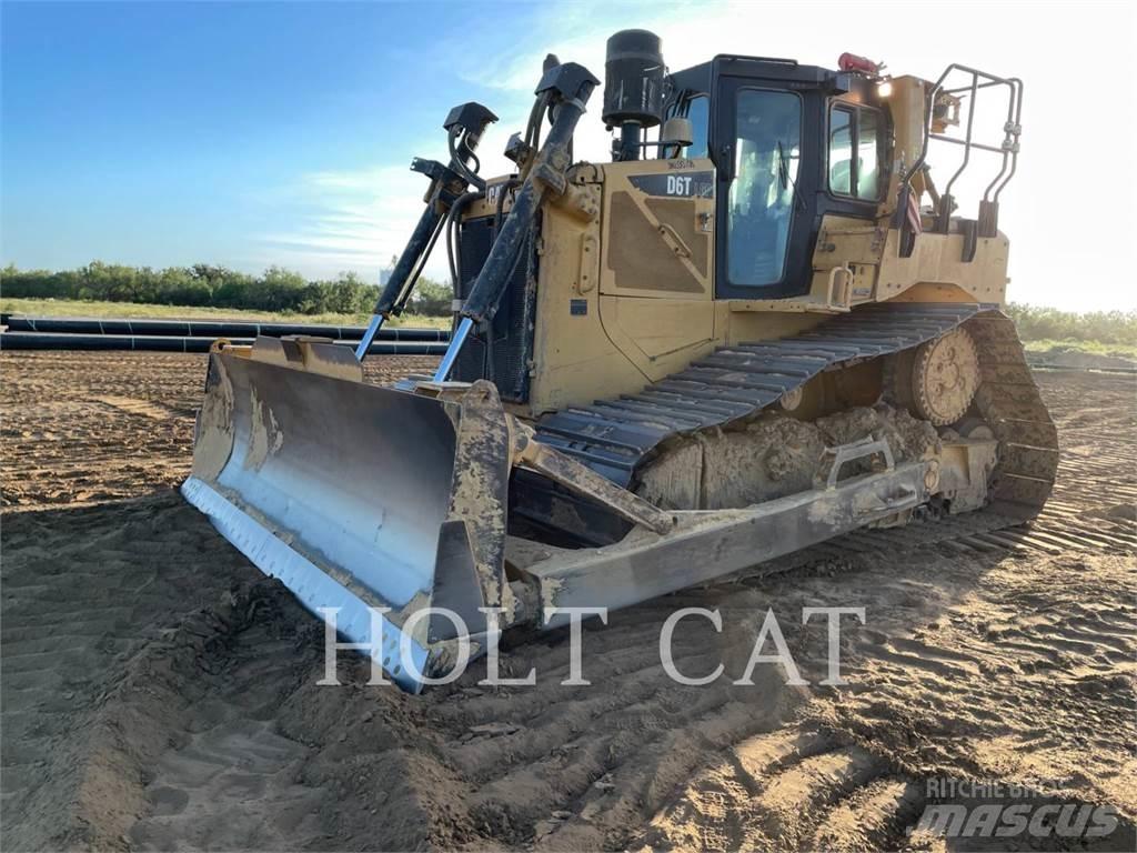 CAT D6T Buldozer sobre oruga