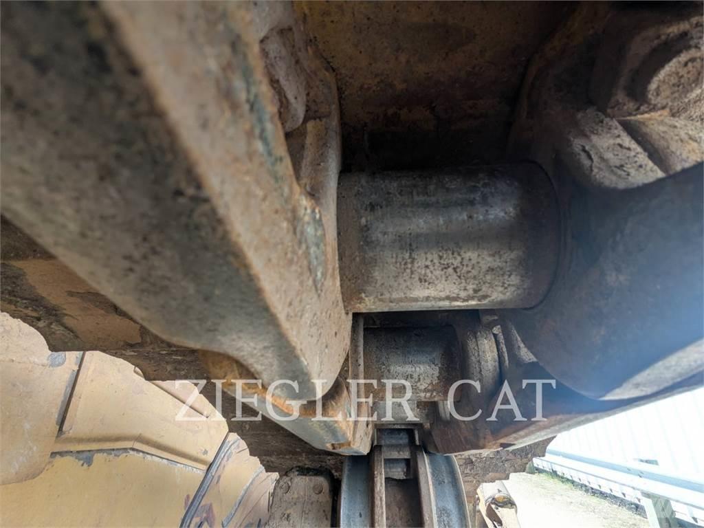 CAT D6T Buldozer sobre oruga