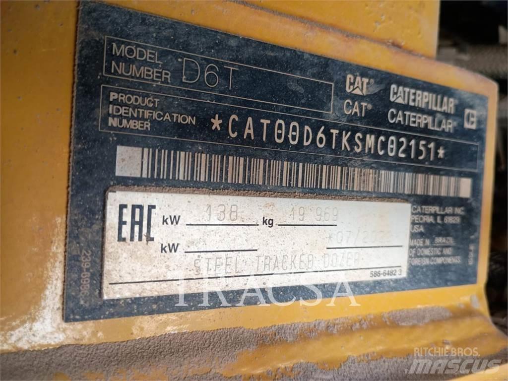 CAT D6T Buldozer sobre oruga