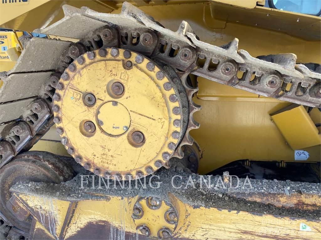 CAT D6T Buldozer sobre oruga