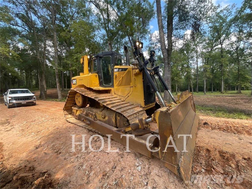 CAT D6T Buldozer sobre oruga