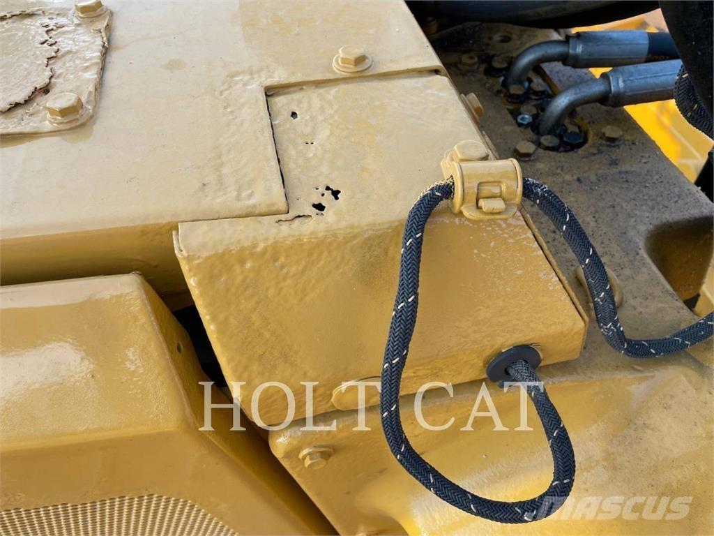 CAT D6T Buldozer sobre oruga