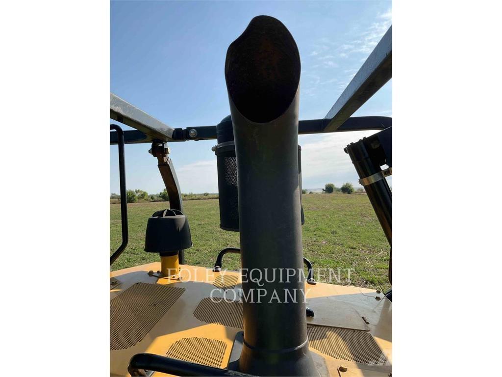 CAT D6T Buldozer sobre oruga