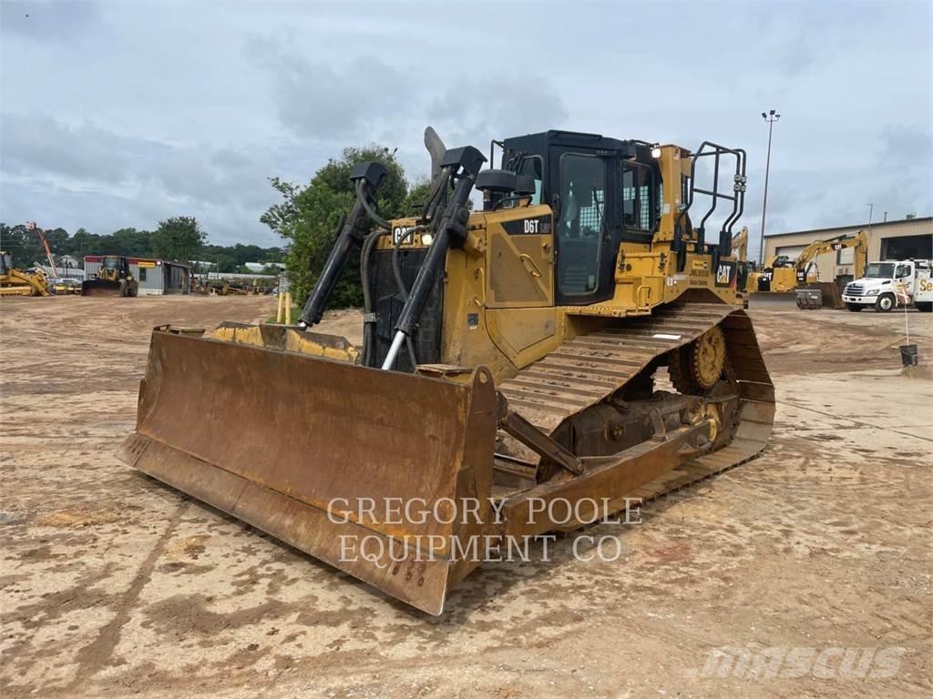 CAT D6T LGP Buldozer sobre oruga