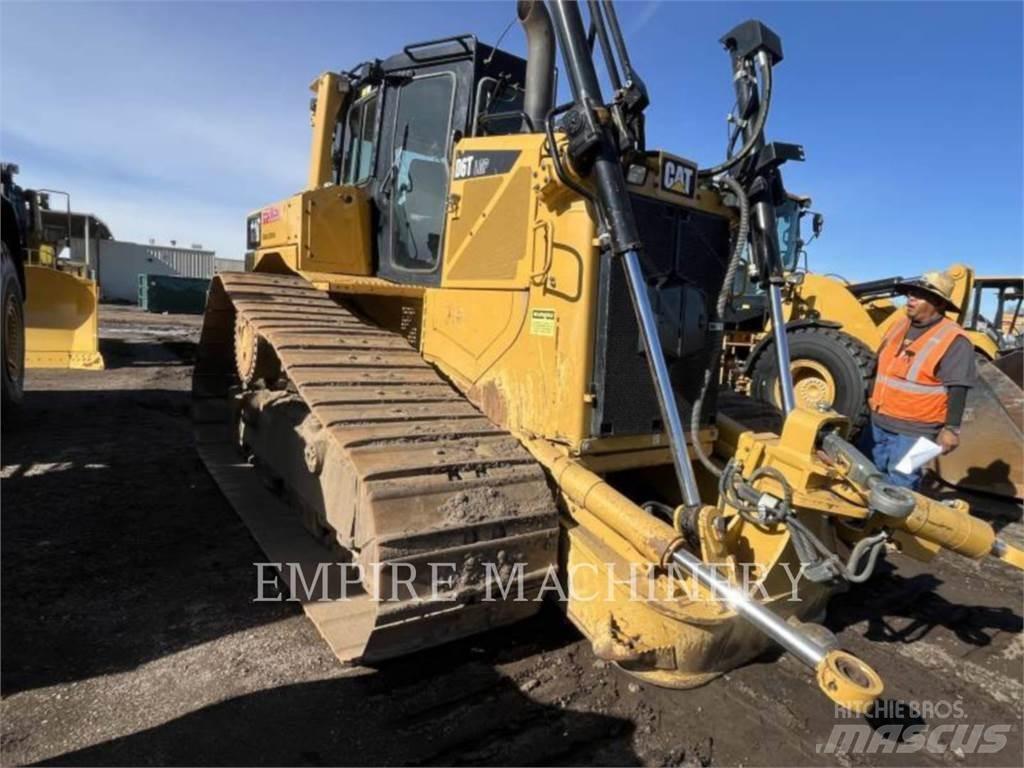 CAT D6T LGP Buldozer sobre oruga