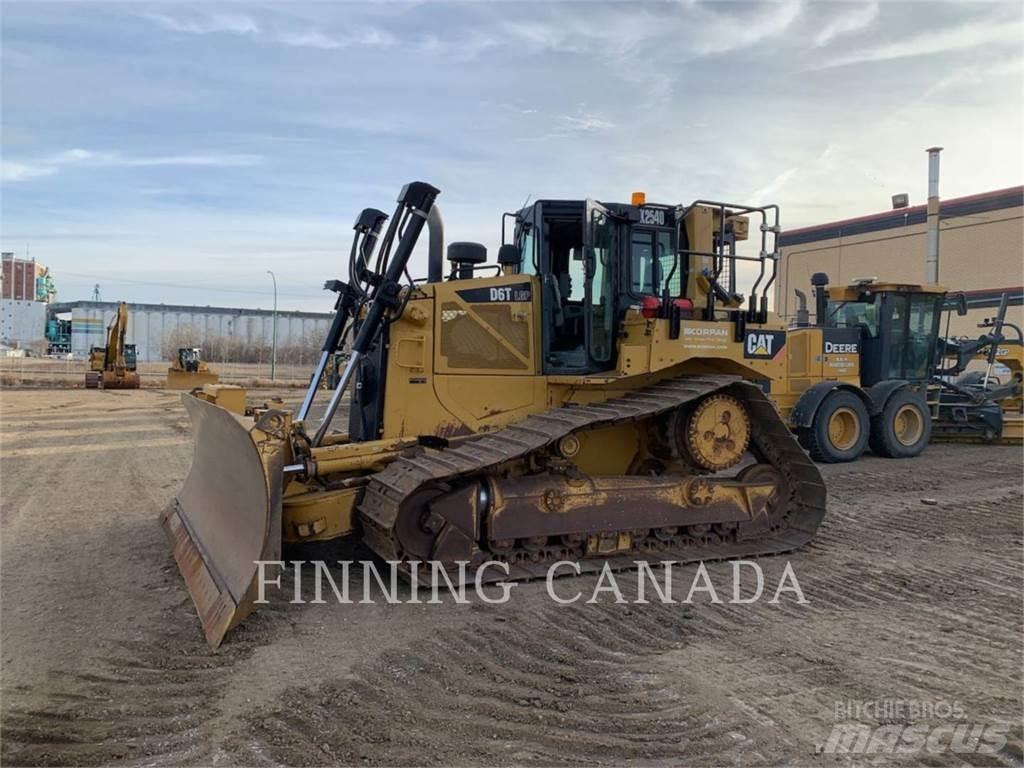CAT D6T LGP Buldozer sobre oruga