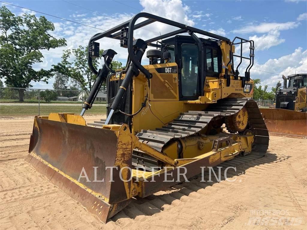 CAT D6T LGP Buldozer sobre oruga