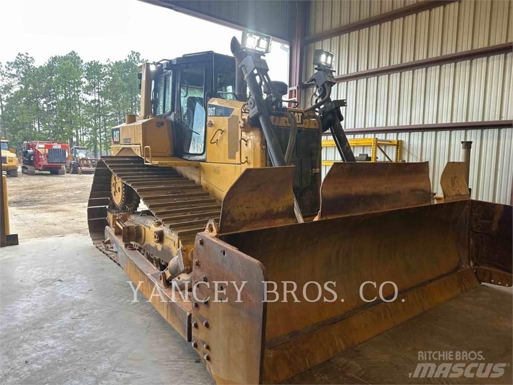 CAT D6T LGP ST Buldozer sobre oruga