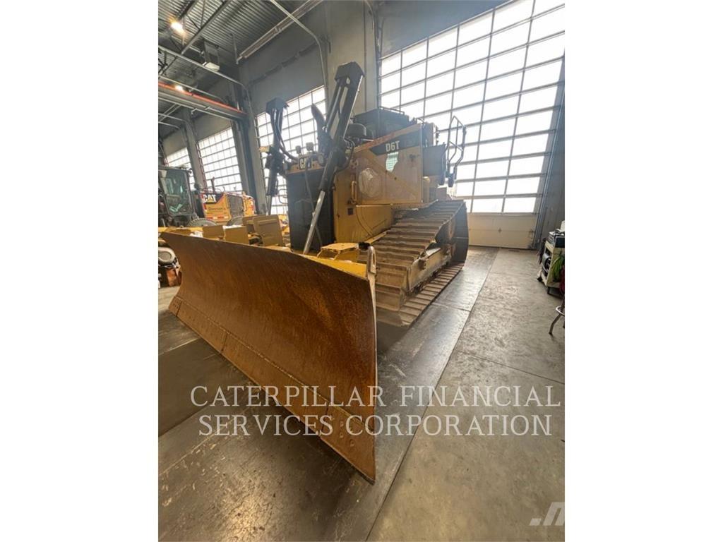 CAT D6T LGP VPAT Buldozer sobre oruga