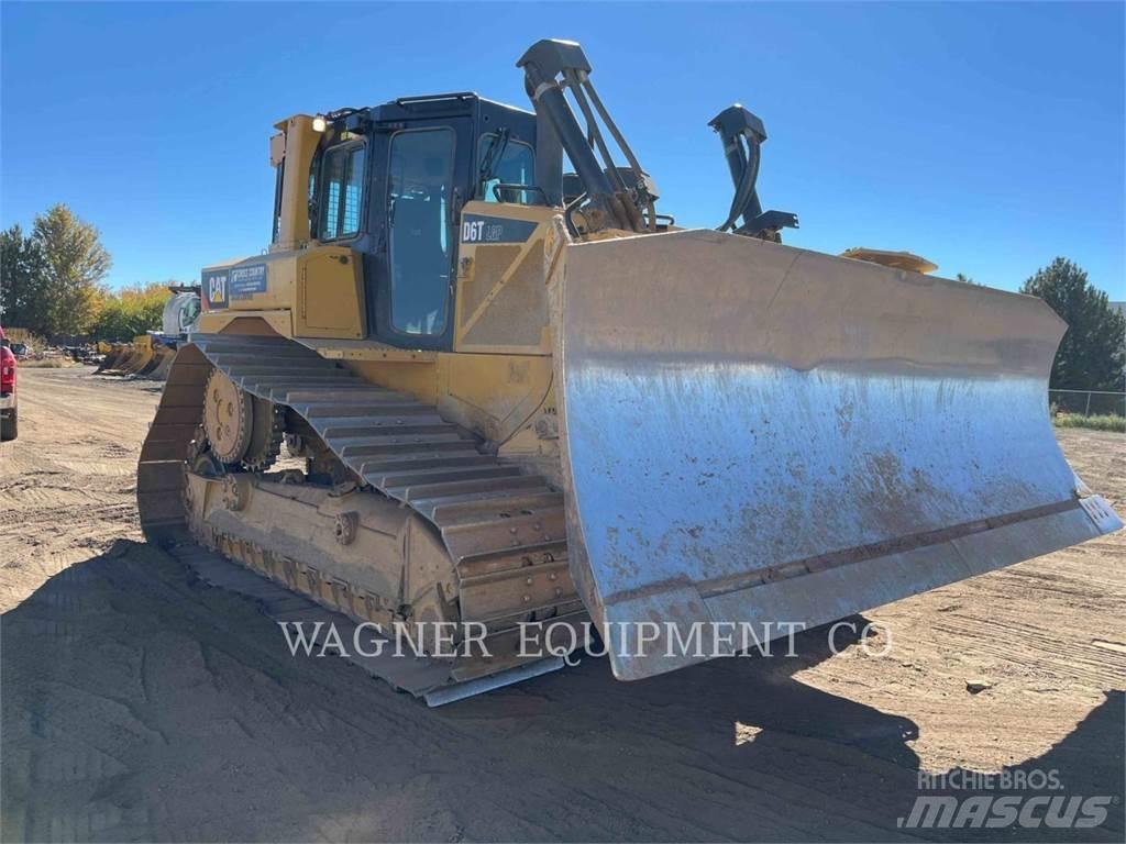 CAT D6T LGPVPT Buldozer sobre oruga